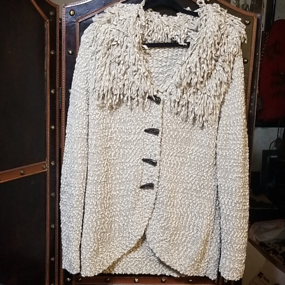 Beautiful Renur Sweater with Fringe Cowl